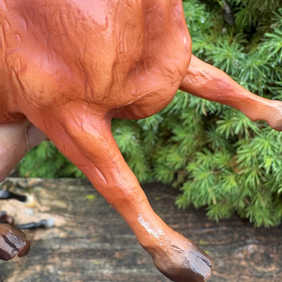 Breyer Cutting Horse and Calf - Picture 9 of 9